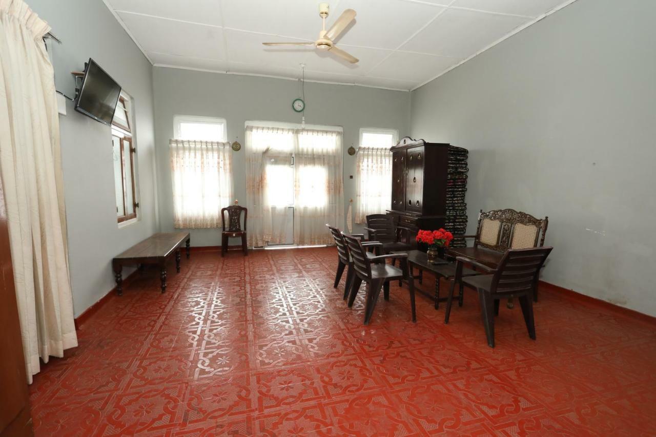 Jaffna Premier Inn Luaran gambar