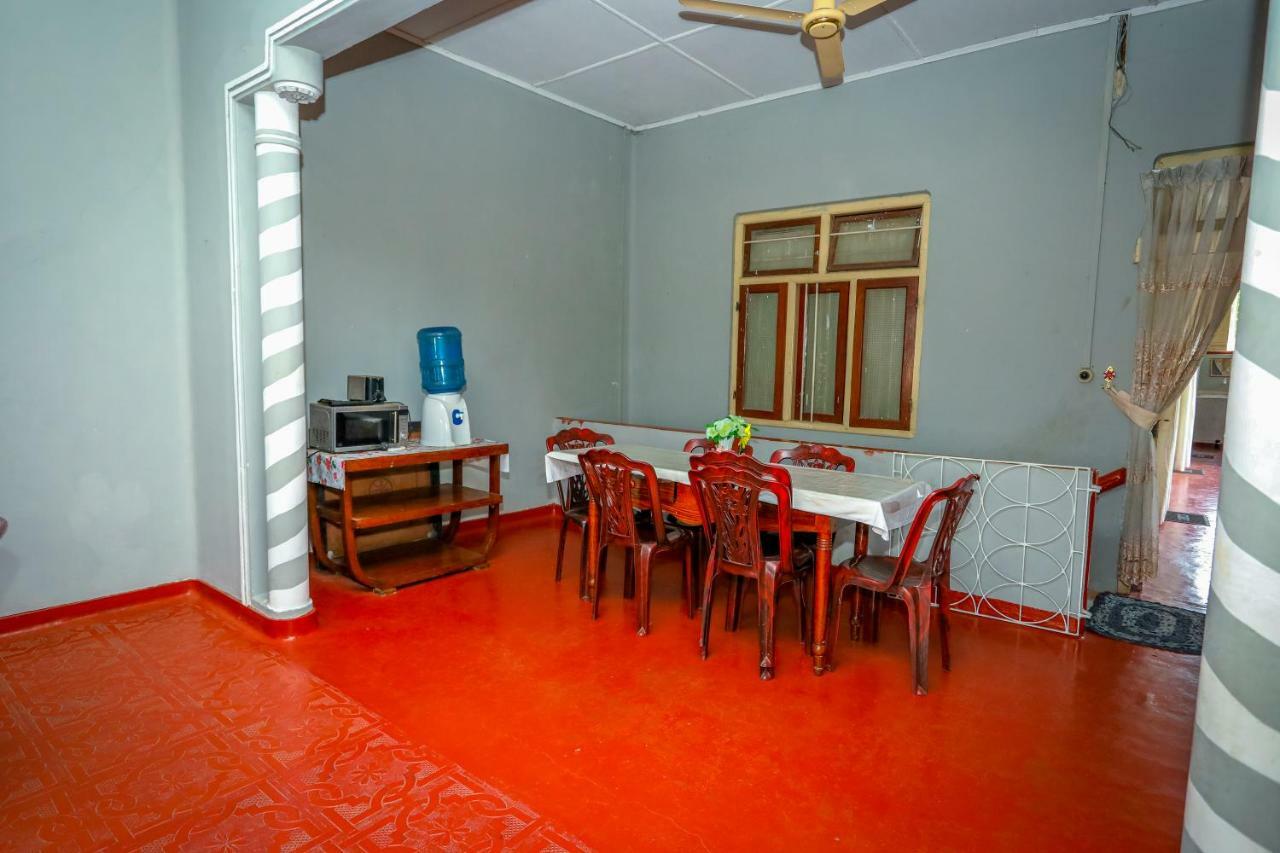 Jaffna Premier Inn Luaran gambar